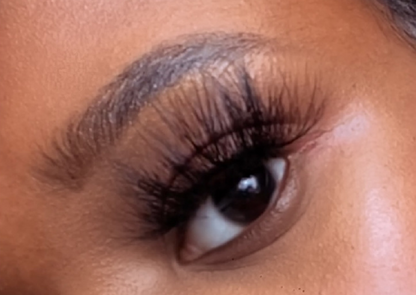 'Iconic' lashes