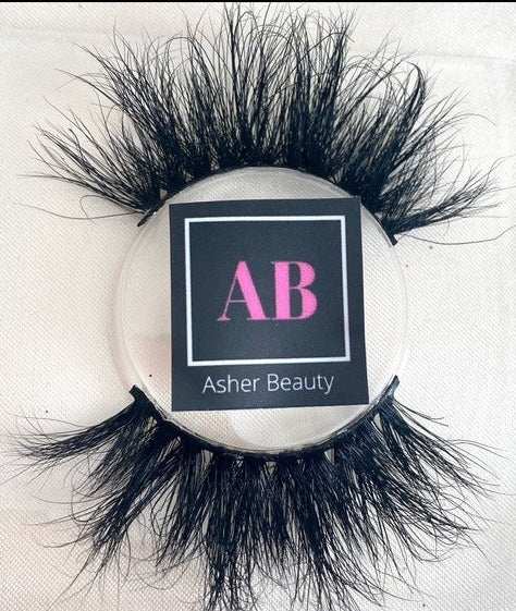 'Iconic' lashes